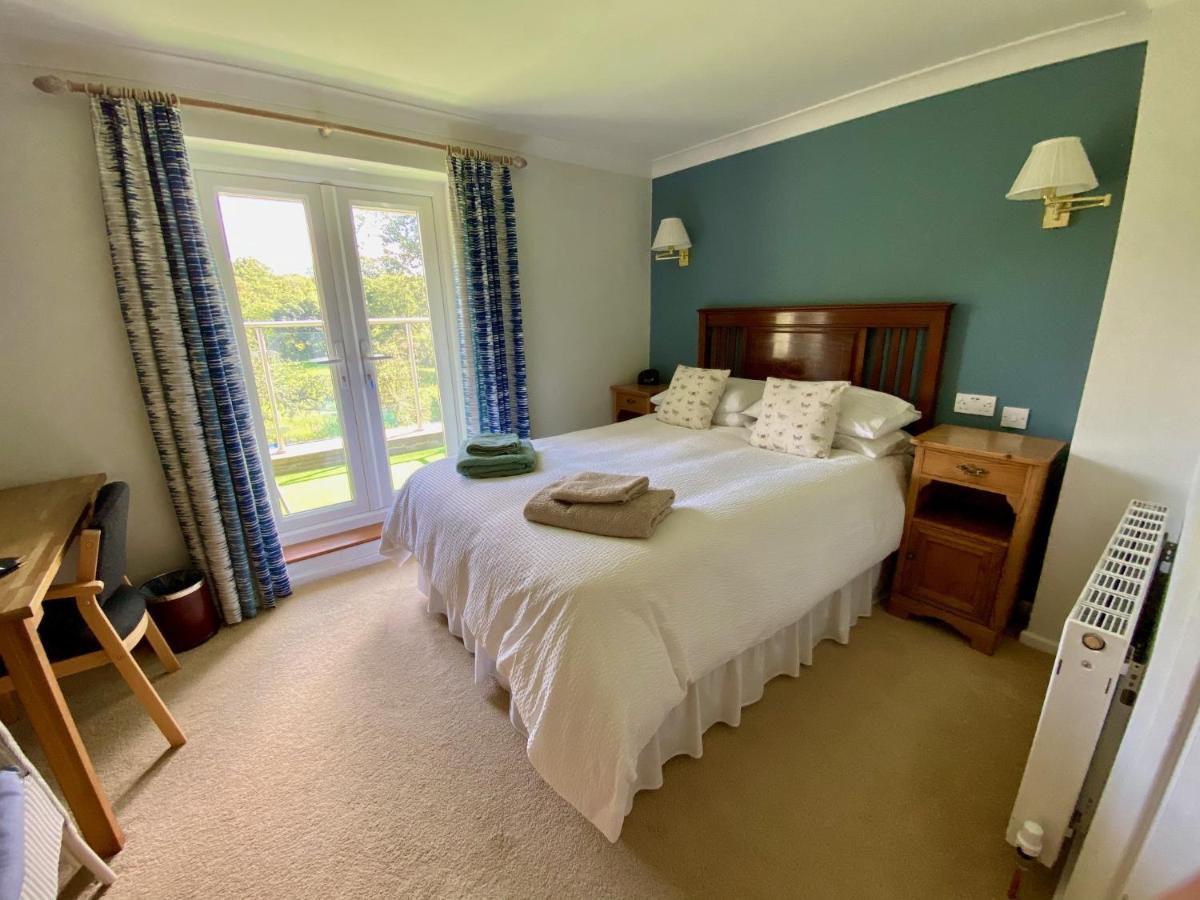 Millbrook Bed & Breakfast เพนิสโทน ภายนอก รูปภาพ